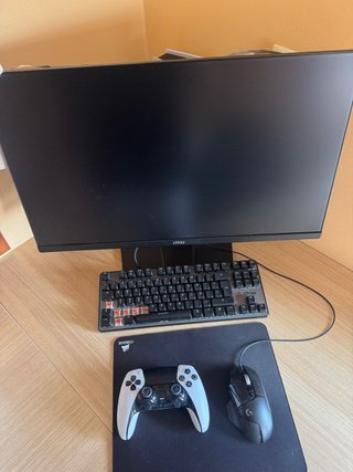 Setup Gaming: PS5, Monitor MSI 27 y Periféricos