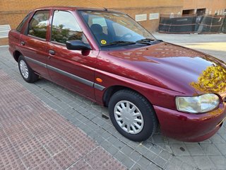 Ford Escort vehiculo historico