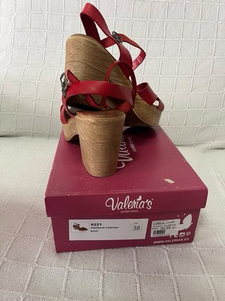 Zapatos Valeria’s de tacón rojos talla 38