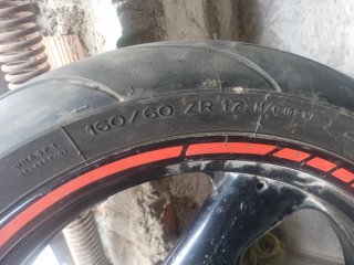 Llanta Ducati Monster con Neumático