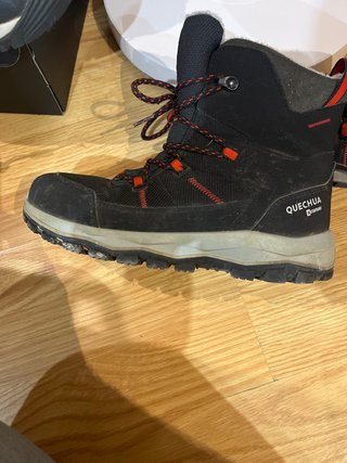 Botas de Nieve Quechua Niños Negras y Rojas