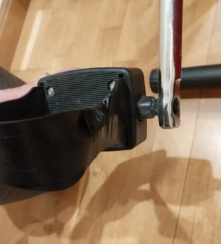 Bicicleta Estática Roja y Gris