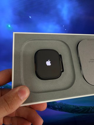 Apple Watch Ultra 3 49mm Black Ti Black Alp Lp M