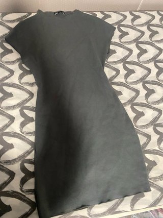 Vestido corto gris Zara