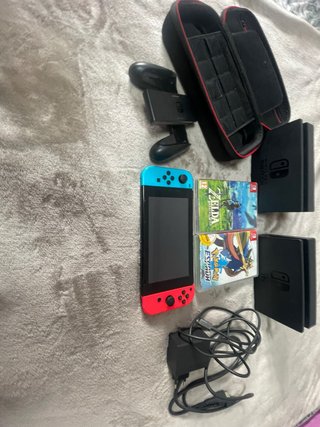 Nintendo Switch con 2 giochi e custodia