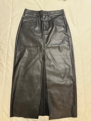 Falda larga estilo piel negra