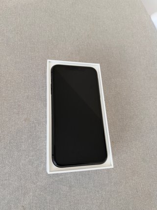 iPhone 11 Negro 128GB 84% batería