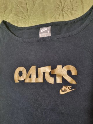 Camiseta Nike París Edición Limitada