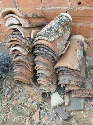 Lote de tejas árabes antiguas
