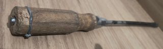 Destornillador antiguo madera