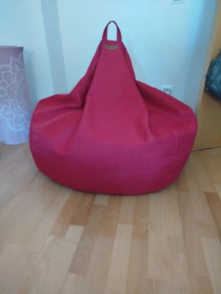 Pouf rosso marrone con maniglia e tasche