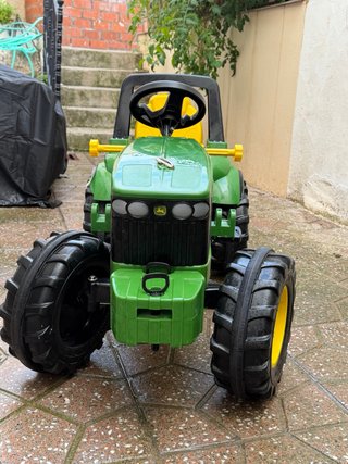Tractor a pedales John Deere para niños