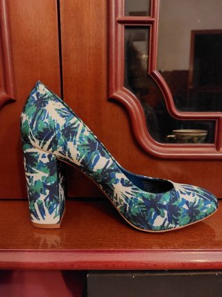Zapatos de tacón estampados talla 37