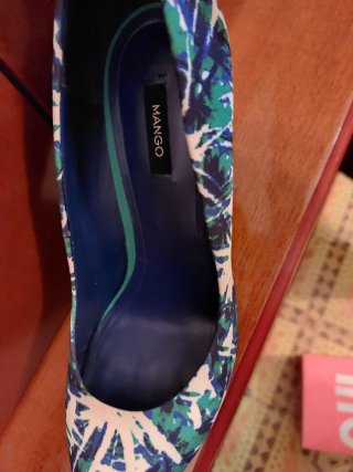 Zapatos de tacón estampados talla 37
