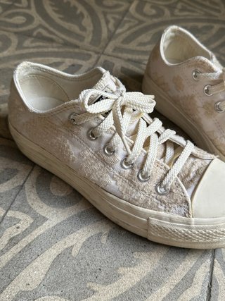 Zapatillas Converse bajas con plataforma