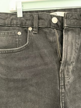 Pantalón vaquero Zara negro