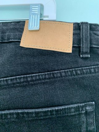 Pantalón vaquero Zara negro