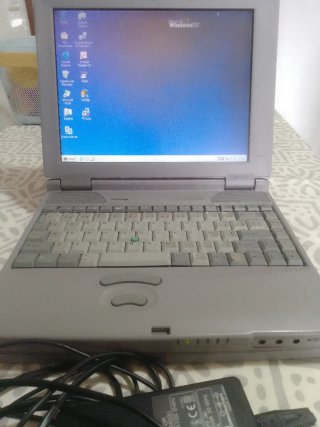 Portátil Toshiba Satellite 220CS
