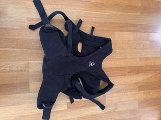 Mochila Portabebés Stokke Negra