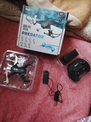 Dron FPV Tech RC Predator con Mando
