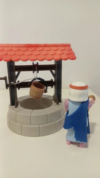 Playmobil Pozo con Aldeana