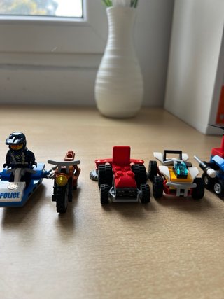 Lote de 10 vehículos LEGO City