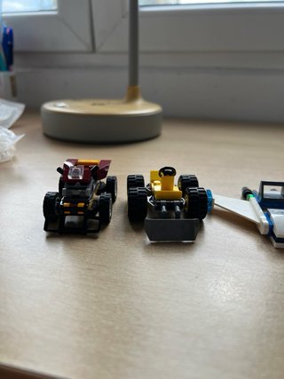 Lote de 10 vehículos LEGO City