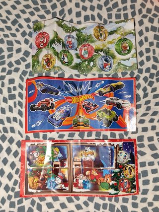 Lote 3 Colecciones Kinder navidad y Hot Wheels