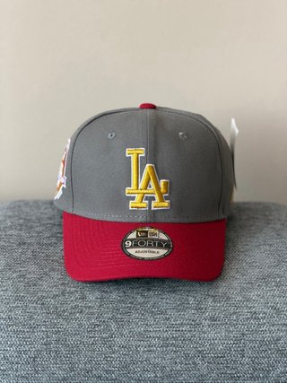 Gorra New Era LA 9FORTY Ajustable Gris/Roja