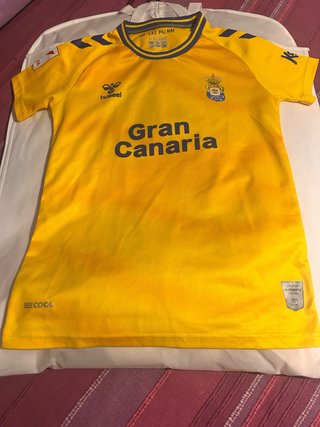 Camiseta Oficial Las Palmas nueva puesta 1vez.