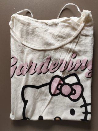 Camiseta pijama Hello Kitty.