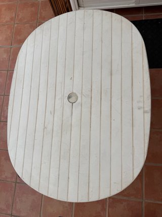 Mesa y 4 sillas de exterior