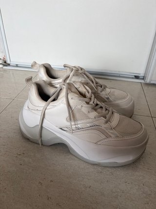 Zapatillas Zara Mujer Blancas y Plateadas
