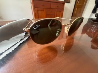 Gafas de sol Ray-Ban doradas