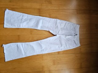 Pantalón vaquero blanco de niña