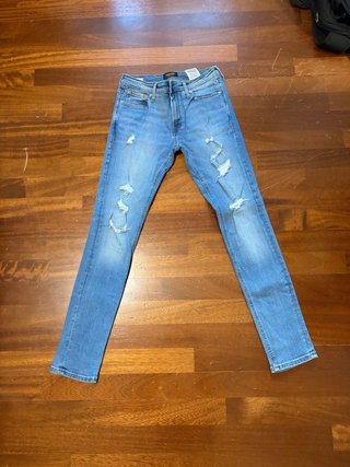 Jeans blu strappati