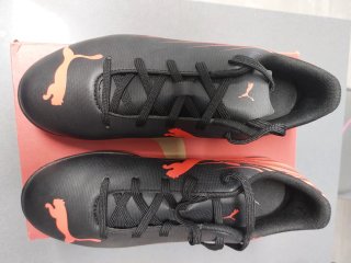 Zapatillas Fútbol Sala Puma Negras y Rojas