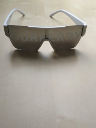Gafas de sol Burberry blancas