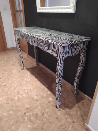 Cómoda recibidor estampado cebra