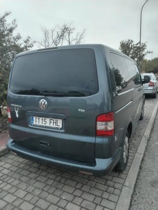 Volkswagen Caravelle averiada 2014
