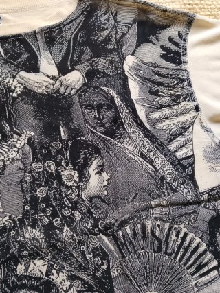 Camiseta Vintage Moschino