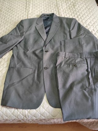 Traje gris talla 52