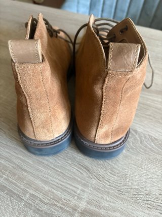 Botines de ante marrones