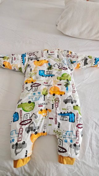 Pijama saco dormir niño estampado coches 85 cm