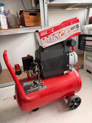 Compresor Einhell 24L + Kit de 6 Accesorios MPC