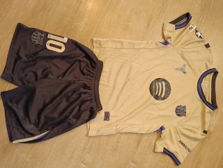 Equipación FC Barcelona Beige y Negra Talla 10