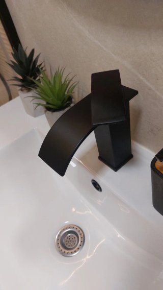 Grifo Negro Lavabo Metal