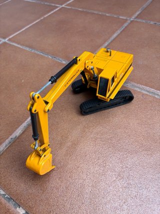 JOAL 216 Retroexcavadora Caterpillar Cat-225 1980s