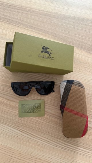 Gafas de sol Burberry negras