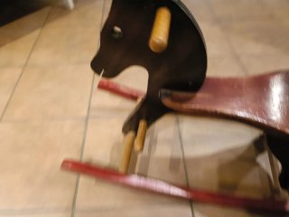 Caballo balancín de madera